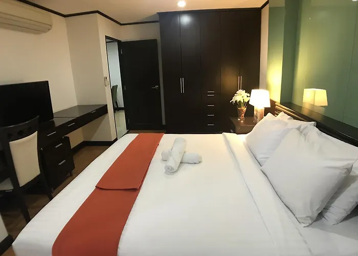 Hotel Twin Peaks Sukhumvit 4*