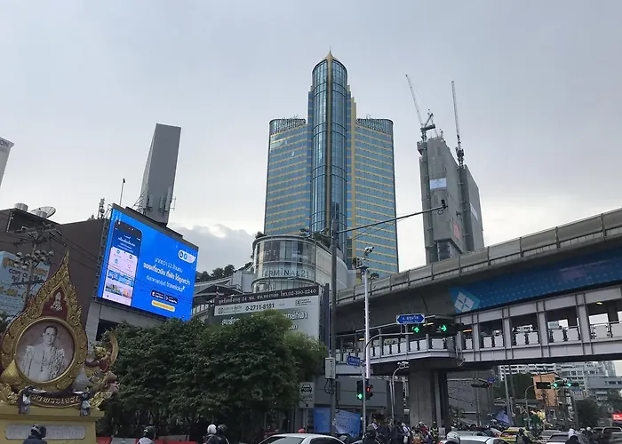 Twin Peaks Sukhumvit