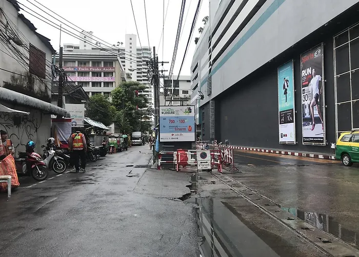 Twin Peaks Sukhumvit