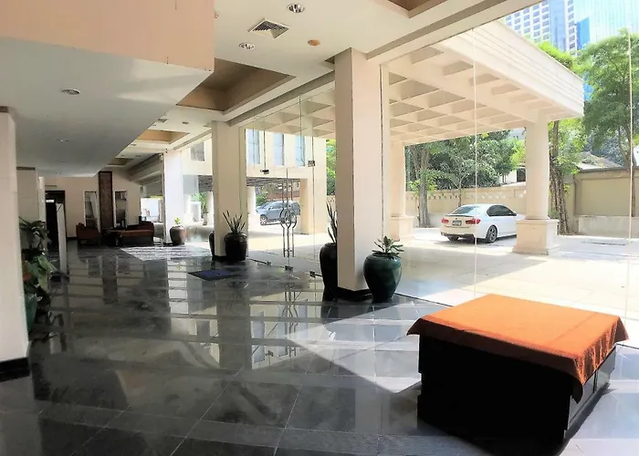 Hotel Twin Peaks Sukhumvit