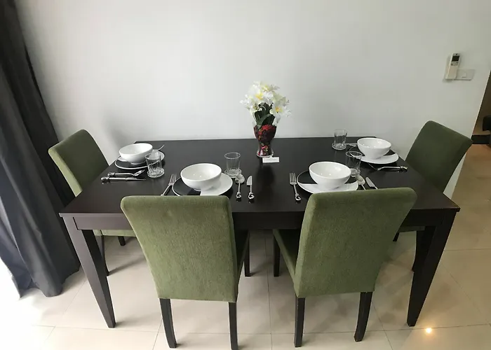 Twin Peaks Sukhumvit 4*