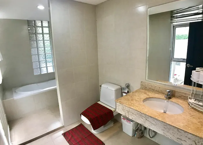 Hotel Twin Peaks Sukhumvit